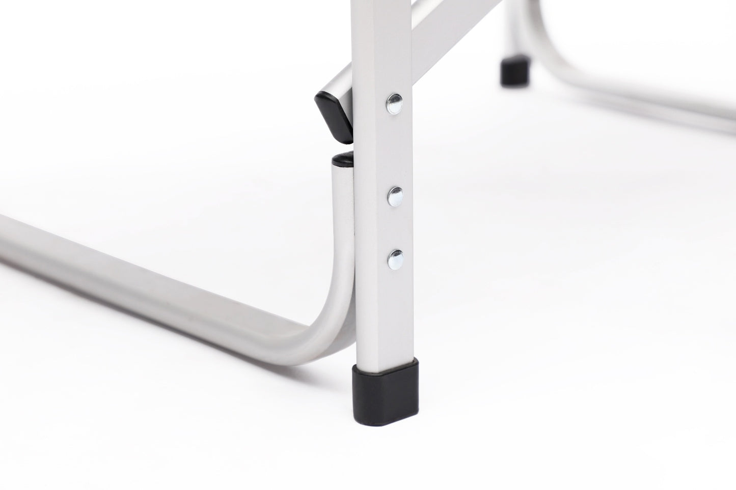 Lightweight Padded Folding Chair with Side Table & Storage