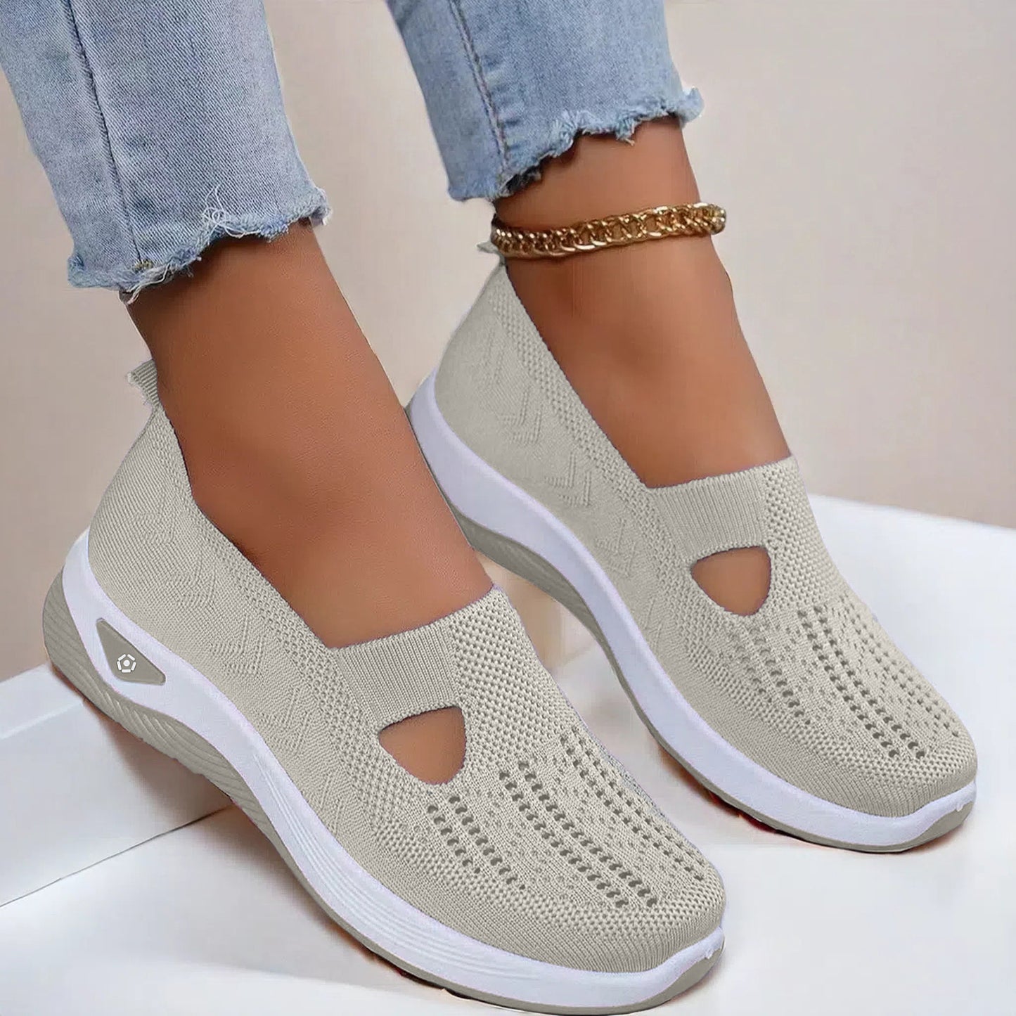 Women's Mesh Breathable Non-slip Flat  Soft Bottom Shoes