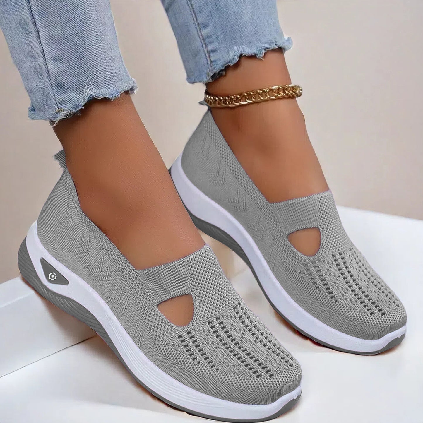 Women's Mesh Breathable Non-slip Flat  Soft Bottom Shoes