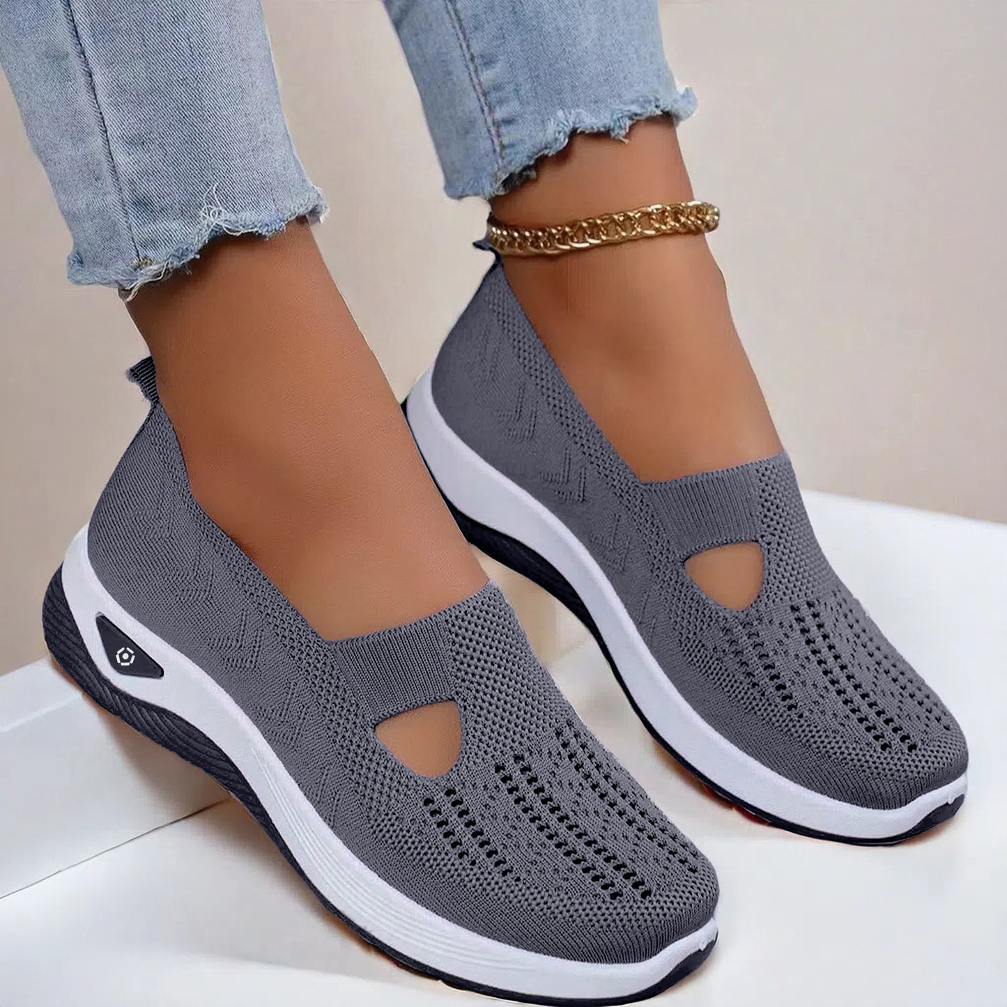 Women's Mesh Breathable Non-slip Flat  Soft Bottom Shoes